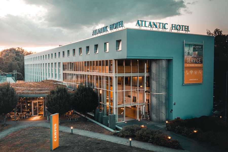 Außenansicht ATLANTIC Hotel Universum